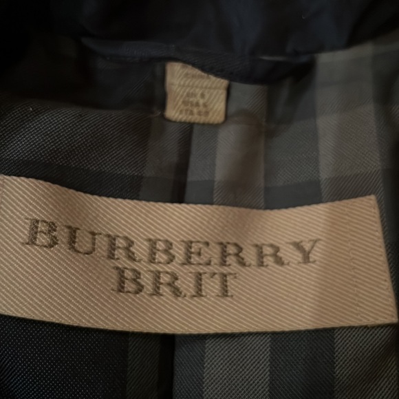 Burberry Brit Water Repellent Lined Trench. 6Jacket - Picture 8 of 11